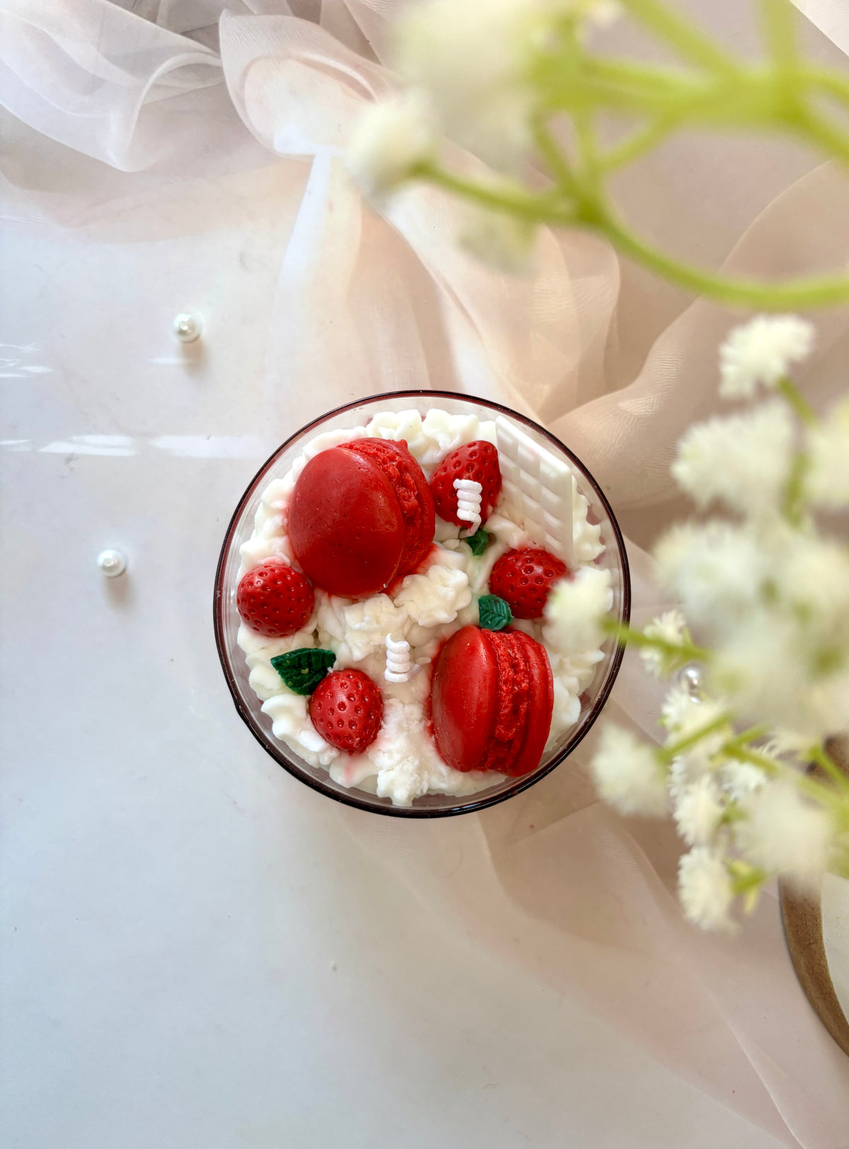 Berry Cream Macaron
